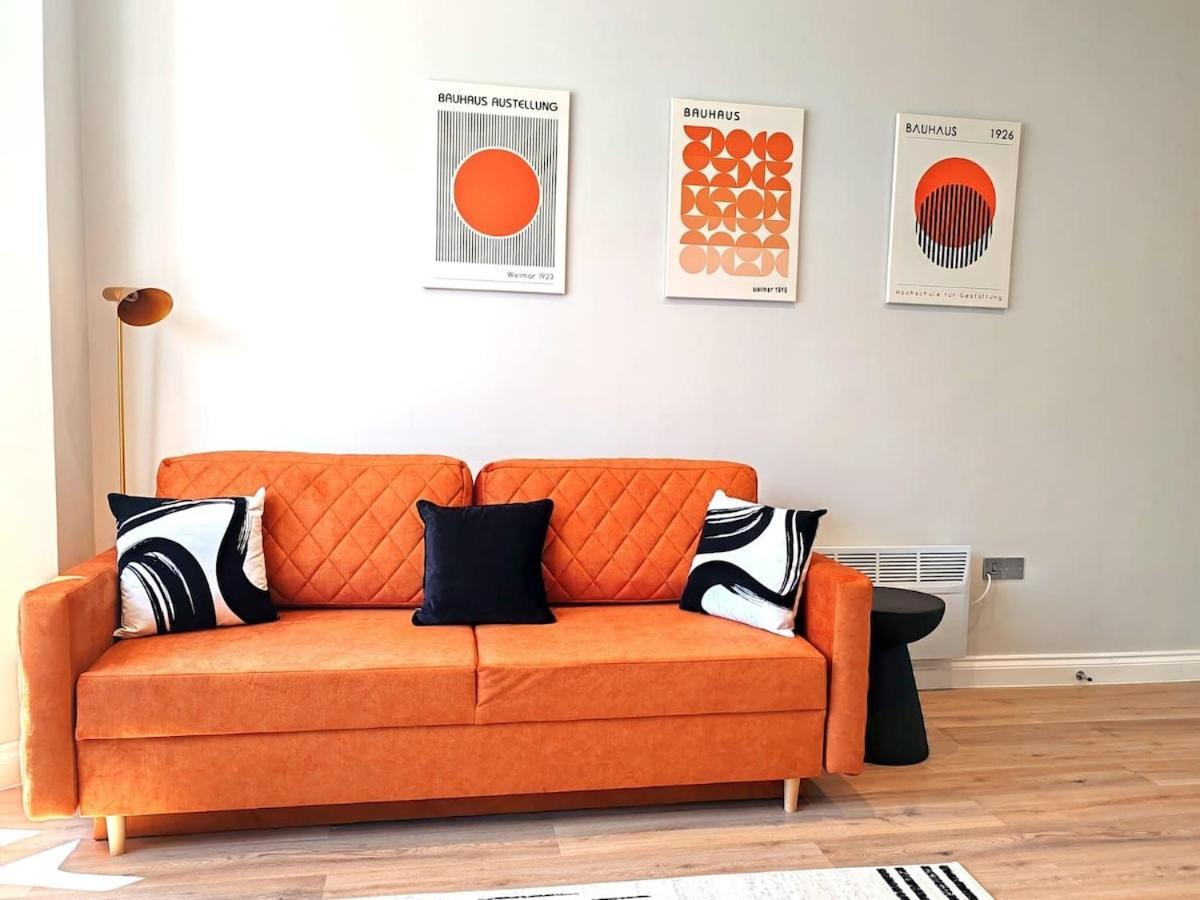 Stunning Modern Apartment Sleeps 4 - 6 Min Walk From Golden Beaches-Free Parking Bournemouth Zewnętrze zdjęcie